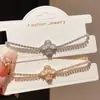 Pulsera de Lujo Accesible con Flor de Circonita y Hebilla, Bañada en Oro Real de 14K, Moderna, Elegante, Exquisita, Nicho, Joyería de Gama Alta