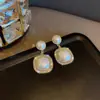 Pendientes de Plata Aguja Cuadrados de Nicho con Perlas y Diamantes Completos de Alta Calidad Europeos y Americanos Geométricos Elegantes Elegantes Elegantes Moda Pendientes Atmosféricos