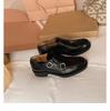 Zapatos Mocasín Retro Estilo Celebridad de Internet Estilo Británico con Tallado Exquisito, Zapatos Pequeños de Cuero Románticos Franceses para Mujer, Zapatos de Otoño e Invierno