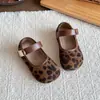 Zapatos retro de Mary Jane poco profundos para niña con una tira, nuevos mocasines estilo francés otoño 2026, zapatos planos de piel