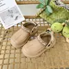 Zapatos Croc para niños y niñas, zapatos Croc de punta cerrada de moda, nuevos zapatos de playa transpirables de suela blanda de verano para exteriores de doble uso