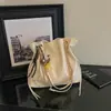 Bolsa Feminina 2026 Outono Novo Modelo Uso Diário Deslocamento Cor Sólida Simples Nicho Estiloso Grande Capacidade Bolsa de Ombro com Corrente