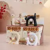 Popular no Xiaohongshu: Caixa Cega de Balanço para Gato Brinquedo Criativo da Moda Decoração de Mesa Ornamento para Casa Presente de Feriado Venda por Atacado