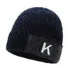 Novo gorro de malha de inverno para homens, forrado com fleece, espesso, quente, gorro tipo pull-on, adequado para estudantes, ciclismo, proteção contra o frio, proteção para as orelhas, moderno