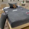 Novo Conjunto de Lençol de Lã de Leite Três Peças Lavável Protetor de Cama de Cobertura Total Design Bordado de Rosto Sorridente Lençol Peça Única