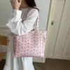 Colección de verano 2026: bolso de hombro para mujer elegante y moderno, con un diseño único, estética minimalista, materiales de alta calidad y un bolso tote de gran capacidad