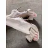 Saltos Altos Quadrados Franceses Novos Nude Abertos na Ponta Sapatos Femininos Sandálias Sexy com Laço 2026 Novos Chinelos Elegantes