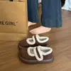 Novos sapatos com fivela de velcro para mulheres, inverno, sola grossa, quentes, forrados com fleece, pelúcia, moda 2026, versáteis, antiderrapantes