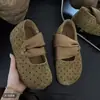 Zapatos Mary Jane de plataforma de lunares para mujer, nuevo estilo otoño 2026, con correas, punta redonda y un diseño de tacón mecedor, adecuados para mujeres menudas