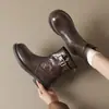 Botas femininas de algodão com forro de fleece 2026 outono e inverno novas populares estilo britânico botas curtas, confortáveis de sola reta retrô de alta qualidade botas finas para mulheres