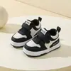 Zapatos para niños pequeños JQ Jingqi, modelos de primavera y otoño, zapatillas deportivas de caña alta para bebés y niños pequeños, zapatos casuales funcionales antideslizantes de suela blanda para niños y niñas