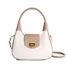 Bolsa Feminina Transfronteiriça 2025 Nova Bolsa de Palha Portátil Bolsa de Ombro Feminina Simples Bolsa Transversal com Corrente Textura Bolsa Pequena