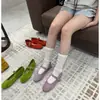 Zapatos Mary Jane Planos de Cuero Genuino para Mujer en Stock, Suela Plana, Adecuados para Faldas, Estilo Vintage con una Hebilla Única, Boca Baja, Diseño Sencillo