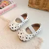 Zapatos de Princesa para Niñas Estilo Nuevo Primavera y Otoño Zapatos Pequeños de Cuero de Lunares Retro para Niñas, Planos Estilo Coreano de Lunares Moda Infantil