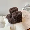 Zapatos de felpa de invierno estilo coreano para bebé con terciopelo, zapatos de algodón cálidos de nuevo estilo para niñas y niños, botas de nieve para niños, botas de media pantorrilla para niñas 2026