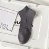 Calcetines Invisibles Lisos de Algodón Peinado para Hombre al por Mayor Malla Deportivos Versátiles Calcetines Cortos que Ceñen la Cintura Calcetines Transpirables que Absorben el Sudor para Mujer Primavera y Verano