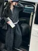 Conjunto de sudadera de dos piezas de imitación para niñas, colección de otoño 2026, elegante y moderno para primavera y otoño, adecuado para niños de talla mediana y grande, atuendo de dos piezas moderno y casual