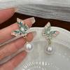 [Mariposa verde] Pendientes de mariposa de color, diseño de súper hada, pendientes de mariposa de perla, diseño de nicho femenino