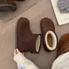 Botas de Nieve de Terciopelo Cálido Antideslizantes con Suela Gruesa para Mujer 2026 Nuevo Invierno Aumentador de Altura Engrosadas Retro Zapatos de Algodón del Noreste