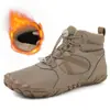 Botas de nieve de invierno nuevas y gruesas para exteriores, zapatos de algodón con forro polar para hombre, zapatos cálidos antideslizantes e impermeables para mujer, zapatos de alpinismo de cinco dedos
