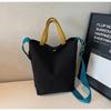 2026 Verão Nova Bolsa Tote de Lona Grossa de Grande Capacidade para o Dia a Dia Casual Versátil Artística Estudante Bolsa de Ombro