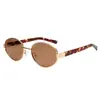 Colección de Gafas de Sol de Metal, Nuevo Estilo de Alta Gama para Mujer, Moda Personalizada Fotografía Callejera, Gafas de Sol Lisas Ojo de Gato Anti-UV para Hombre