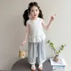 Conjunto Elegante para Niñas 2026 Nueva Colección de Verano Conjunto de Dos Piezas con Chaleco sin Mangas y Pantalones de Cuadros Finos para Niños