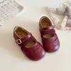 Zapatos de cuero estilo británico 2026 primavera y otoño nuevos versión coreana para niñas con tiras cruzadas, zapatos bajos tipo princesa con suelas suaves