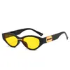 Moda Europea y Americana 2022 Nuevas Gafas de Sol de Hoja Libro Rojo Celebridad de Internet Mismo Estilo Gafas de Sol Triangulares Gafas de Sol Ojo de Gato