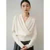 Suéter de punto Qiaomi blanco roto, de cuello en V, de corte libre y fluido, para mujer. Top de punto irregular cruzado, capa base.