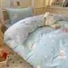 Juego de ropa de cama de tres piezas de algodón para dormitorio estudiantil de cama individual, funda de edredón de algodón puro con diseño de dibujos animados, sábana plana y sábana bajera, nuevo modelo 2026