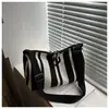 Elegante y práctica bolsa de mano tipo tote de gran capacidad a rayas estilo coreano, nueva colección otoño 2024, adecuada para uso casual y para ir al trabajo