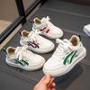 Sapatos para Meninos 2025 Primavera Novos Sapatos Brancos Infantis Tênis para Crianças Grandes Tênis de Couro para Meninos Cadarço Costura