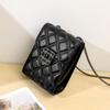 Bolso para teléfono móvil de cadena rómbica de alta gama de cuero genuino para mujer Chanel 2024 Nuevo Bolso bandolera de hombro moderno versátil