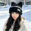 Chapéu de Pelúcia Quente de Inverno com Orelhas de Gato Fofas para Mulheres, Versátil, Emagrecimento Facial, Gorro de Tricô Protetor de Orelhas, Touca à Prova de Frio