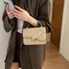 Bolsa de Ombro Transversal Quadrada Pequena Feminina Patchwork Cor Sólida Minimalista 2026 para Uso Diário com Detalhe de Cinto