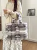 Bolsa feminina transfronteiriça bolsa tote de pelúcia cinza degradê grande capacidade bolsa de axila de pele artificial bolsa de mão de ombro único estilo preguiçoso