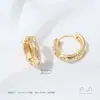 Hebilla de Oreja de Oro de 14K Color de Conservación Pendientes de Zirconia 2025 Explosivos de Gama Alta Pendientes de Lujo Ligero Aro Dorado Elegante para Mujer