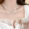 Elegante Colar de Pérolas com Laço Cravejado de Diamantes Estilo Francês, Corrente de Clavícula Tendência de Moda de Nicho de Luxo Leve, Colar Doce e Cool para Mulheres