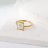 Anillo de Flor Real de Moda Transfronterizo Estilo Ins Personalizado para el Trabajo en Acero Inoxidable Chapado en Oro Joyería Anillo Incrustado con Pegamento de Flor Seca