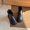 Botas de Couro da Moda para Meninas 2026 Outono Novo Estilo Botas Curtas de Cano Baixo para Meninas Moda Laço Botas Martin Quentes com Pelúcia