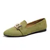 Zapatos slip-on de gamuza de punta fina, talla grande, modelo nuevo otoño 2026, con cadena metálica, zapatos casuales para mujer de comercio exterior transfronterizo