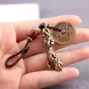 Miniatura de ornamento de tigre de cobre, tigre do zodíaco de latão maciço, peça de mão de cobre, pingente de tigre de cobre, escultura de cobre antiga, peça de cobre vintage