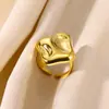 Anillo de mariposa de amor liso de acero inoxidable y oro de 18k de alta gama transfronterizo verano nuevo ahorro pequeño fresco al por mayor