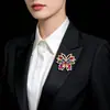 Broche de Mariposa con Pedrería de Colores Estilo de Corte Europeo y Americano Broche de Mariposa con Diamantes Tallados Huecos Accesorios para Ropa de Banquete Transfronterizo
