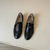 Mocasines Forrados de Piel con Camelia Retro Zapatos de Mujer 2026 Estilo Coreano Nuevos Slip-on Tacón Medio Cálidos de Piel Zapatos Individuales