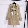 Gabardina Corta para Mujeres Menudas, Nuevo Estilo Primavera 2026, Estilo Británico, Color Caqui, Conjunto Estilo Coreano, Chaqueta de Primavera y Otoño