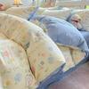 Conjunto de Cama Estudantil de Algodão Puro Fresco de Quatro Peças para a Temporada Estudantil com Capa de Edredom, Lençol de Elástico e Conjunto de Três Peças, Roupa de Cama Modelo Novo 2025