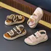 Novas sandálias de verão para crianças, sapatos esportivos antiderrapantes e respiráveis para praia para meninos