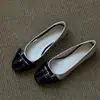 Zapatos Mary Jane de Bloques de Color Retro Franceses Estilo Nuevo Pequeña Fragancia Zapatos Planos de una Sola Pieza Slip-ons Elegantes Zapatos de una Sola Pieza con Hebilla